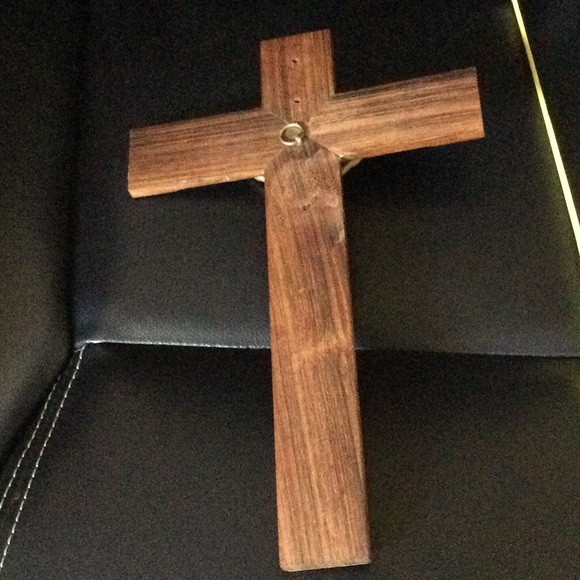 Wood cross and Brass - Picture 7 of 10